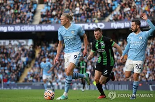 '디펜딩 챔피언' 맨시티 다시 EPL 선두로…홀란, 리그 9호골