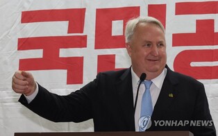 (LEAD) Naturalized Korean doctor Ihn Yohan appointed as PPP innovation committee chief