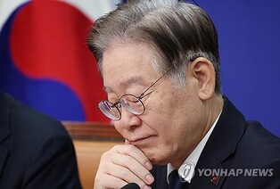 Opposition leader returns to party duties, calls for Cabinet overhaul