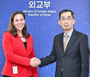 Senior diplomats of S. Korea, U.S. discuss supply chains, energy