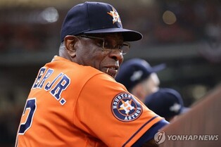 MLB '74세' 베이커 감독, 현역 은퇴할 듯…27일 기자회견