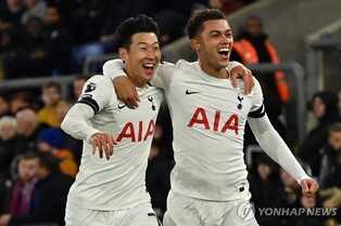 손흥민, 2경기 연속골…토트넘, EPL 개막 10경기 무패 선두 질주