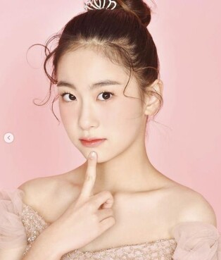 트로트 가수 오유진, 60대 스토커 고소…"학교까지 찾아와"