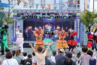 레고랜드, 가을 축제 기간 가족 뮤지컬 '몬스터 파티' 선보여