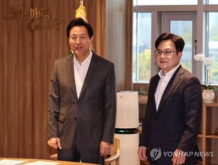 Seoul, Gimpo mayors meet amid proposal to integrate 2 cities