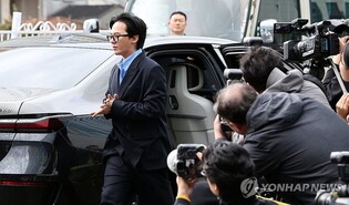 [속보] 마약 혐의 지드래곤 "간이 시약검사 음성나왔다"