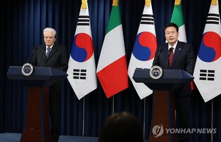 Yoon, Italian president agree to strengthen cooperation in hydrogen, AI, space sectors