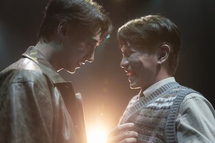 '괴짜 수학자'가 감추고 있던 비밀스러운 감정…연극 '튜링머신'