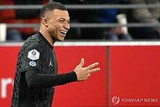 '음바페 해트트릭' PSG, 랭스에 3-0 완승…이강인 77분 소화