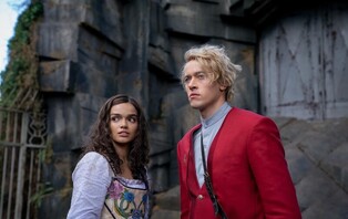 독재자의 과거 들여다보는 판타지…8년 만의 '헝거게임' 속편