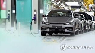 U.S. senator voices concern over China-Korea joint EV battery ventures, calls for strict rules