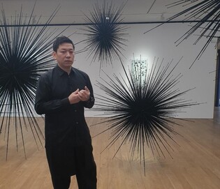 '세포'에서 뻗어나간 日 작가 나와 고헤이의 연작들