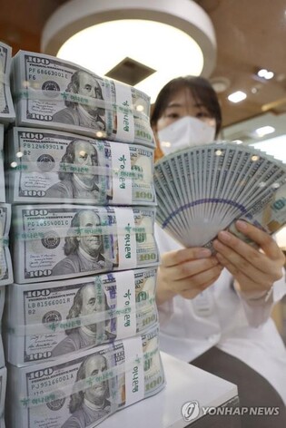 S. Korea's external debt down in Q3: BOK data