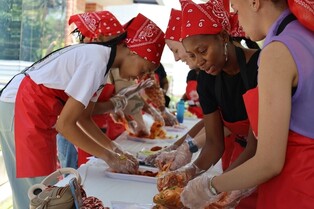 남아공서 '김치의 날' 행사…현지인 김장 체험