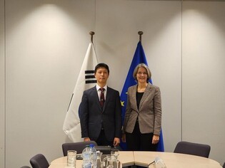 S. Korea, EU discuss N.K. spy satellite, space security