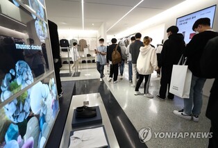 오프라인 확장 선언한 무신사, 온라인 1위 입지도 강화