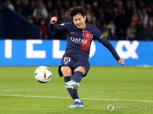이강인 리그1 데뷔골, PSG '11월의 골'로 뽑혀