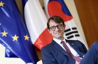 (Meet the Ambassador) France fully supports S. Korea's 'G7 Plus' initiative: top envoy