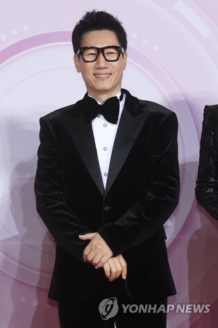 지석진, '런닝맨' 촬영 잠정 중단…"건강상 이유"