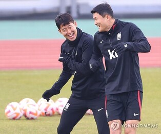 손흥민, 영국 가디언이 뽑은 축구선수 랭킹 24위…김민재는 37위