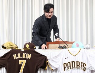 MLB닷컴 "이정후 영입에도 구멍 많은 SF, 김하성 고려해야"