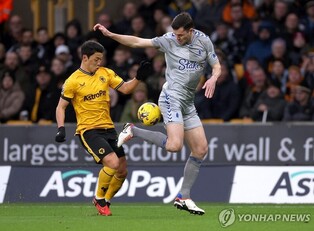 '골대 강타' 황희찬, 리그 3호 도움…울브스는 3연승 행진