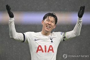 '득점으로 새해인사' 손흥민 "행복한 2023년 만들어주셔서 감사"