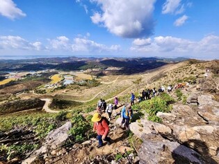 홍성군 "푸른 용의 기운 깃든 홍성 명산 청룡산·용봉산 오세요"