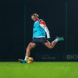 홀란, 맨시티 훈련 복귀…득점 레이스 다시 시작할까