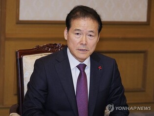 N.K. leader taking offensive policy on S. Korea to divert public attention from internal woes: unification minister