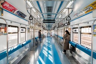 Seatless subway cars to debut in Seoul Wednesday