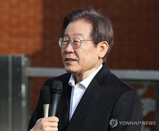 Stabbed opposition leader leaves hospital, calls for end to 'warlike politics'