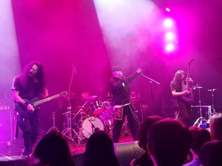 "도합 경력 150년"…'신인' 메탈밴드 체인지 데뷔 무대