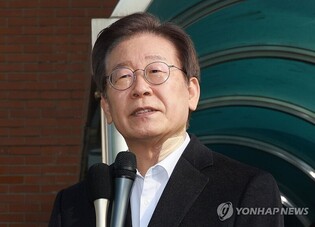 Disciplinary action sought against opposition leader Lee as lawyer