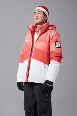 코오롱FnC, 강원청소년올림픽 스태프용 친환경 유니폼 공급