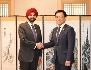 (LEAD) World Bank chief stresses population growth to sustain future