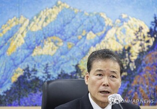 Unification minister says designating day for defectors also meaningful for N. Korean people