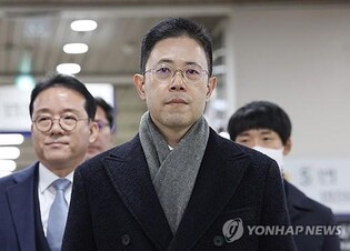 Prosecutor gets 1-yr prison sentence in political meddling case