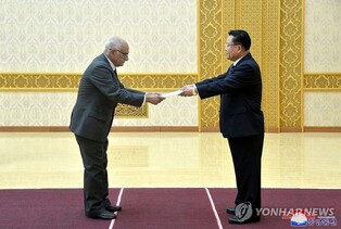 (2nd LD) Cuba's new envoy to N.K. assumes post amid Pyongyang's move to resume diplomacy