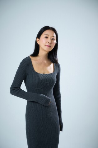 김희애 "멋진 여자 연기하며 대리만족…작은 역할도 환영"
