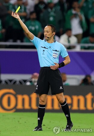 축구에 블루카드 도입?…과한 항의·득점 방해엔 10분 임시 퇴장