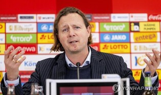 이재성 뛰는 마인츠, 강등권 탈출 위해 새 사령탑 헨릭센 선임