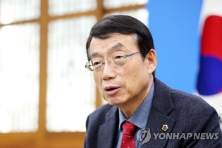 '5·18 폄훼' 전 인천시의장 불신임 '유효'(종합)