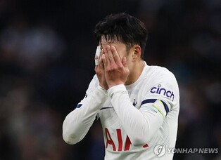 손흥민-황희찬, EPL 맞대결서 침묵…울버햄프턴, 토트넘 또 제압