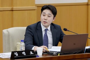 [주목! 대전 조례] '황톳길 원조' 대전에서 맨발걷기를