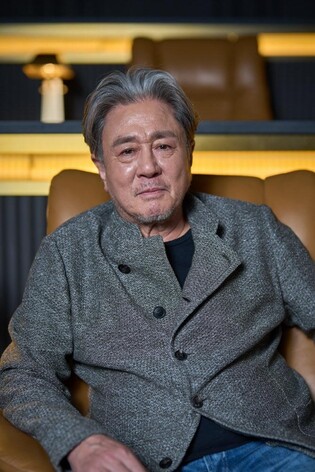 Choi Min-sik focuses on successful ensemble acting in occult 'Exhuma'
