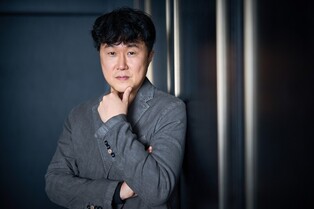 '댓글부대' 안국진 감독 "모든 걸 의심하면서 보시길"