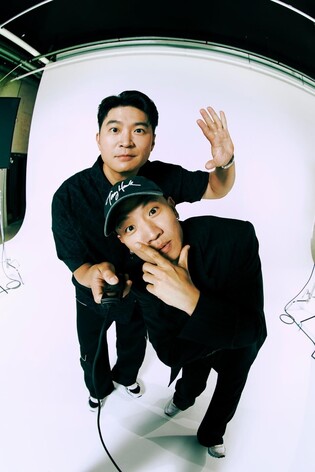 20주년 다이나믹 듀오 "두 열아홉 소년의 성장, 그 기록 담았죠"