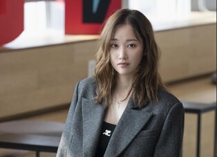 Jeon Jong-seo Denies School Bullying Allegations, Vows Legal Action