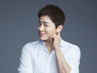 Jo Jung-suk to Return to Silver Screen in July as Cross-Dressing Man in 'Pilot'
